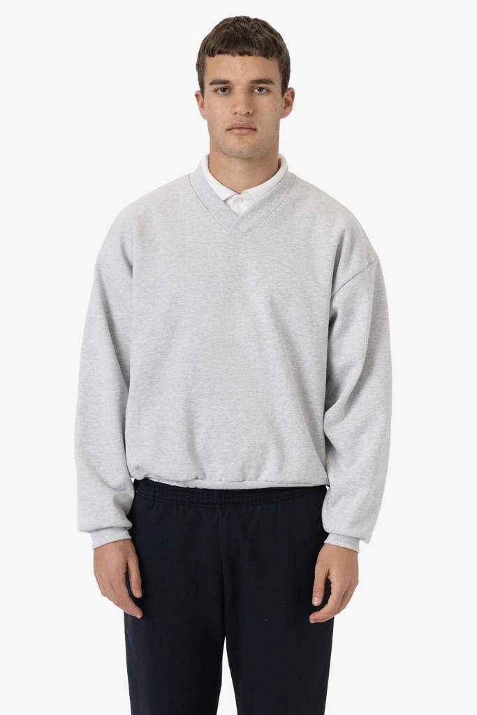 HEAVY FLEECE V-NECK WIDE FIT SWEATSHIRT